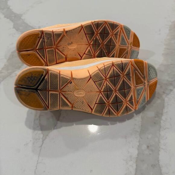 Nike Free Trainer 5.0 Running Shoes Women's Size 6 Melon Orange Workout Training - Picture 8 of 8